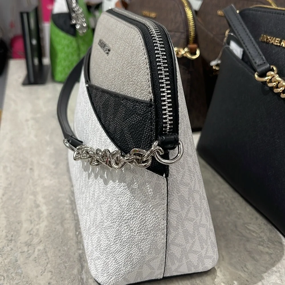 Michael Kors Jet Set Travel Color-Block Signature Logo Crossbody Bag
Optic White - Picture 8 of 16